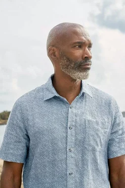 Men Seasalt Cornwall Men's Blue Heron Printed Short Sleeve Shirt